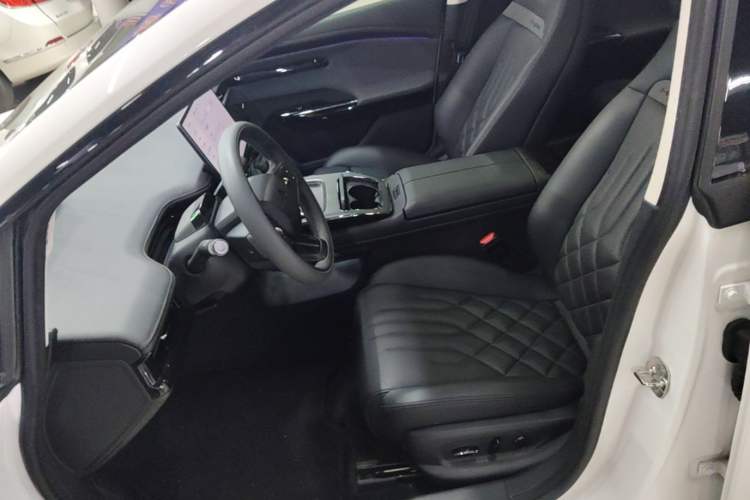 Used Hyptec GT 2025 Model 630 Lite Edition Left Front Seat