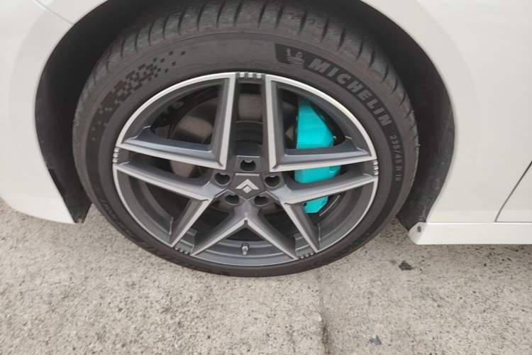 Used Hyptec GT 2025 710 Max Edition Left Front Wheel Hub