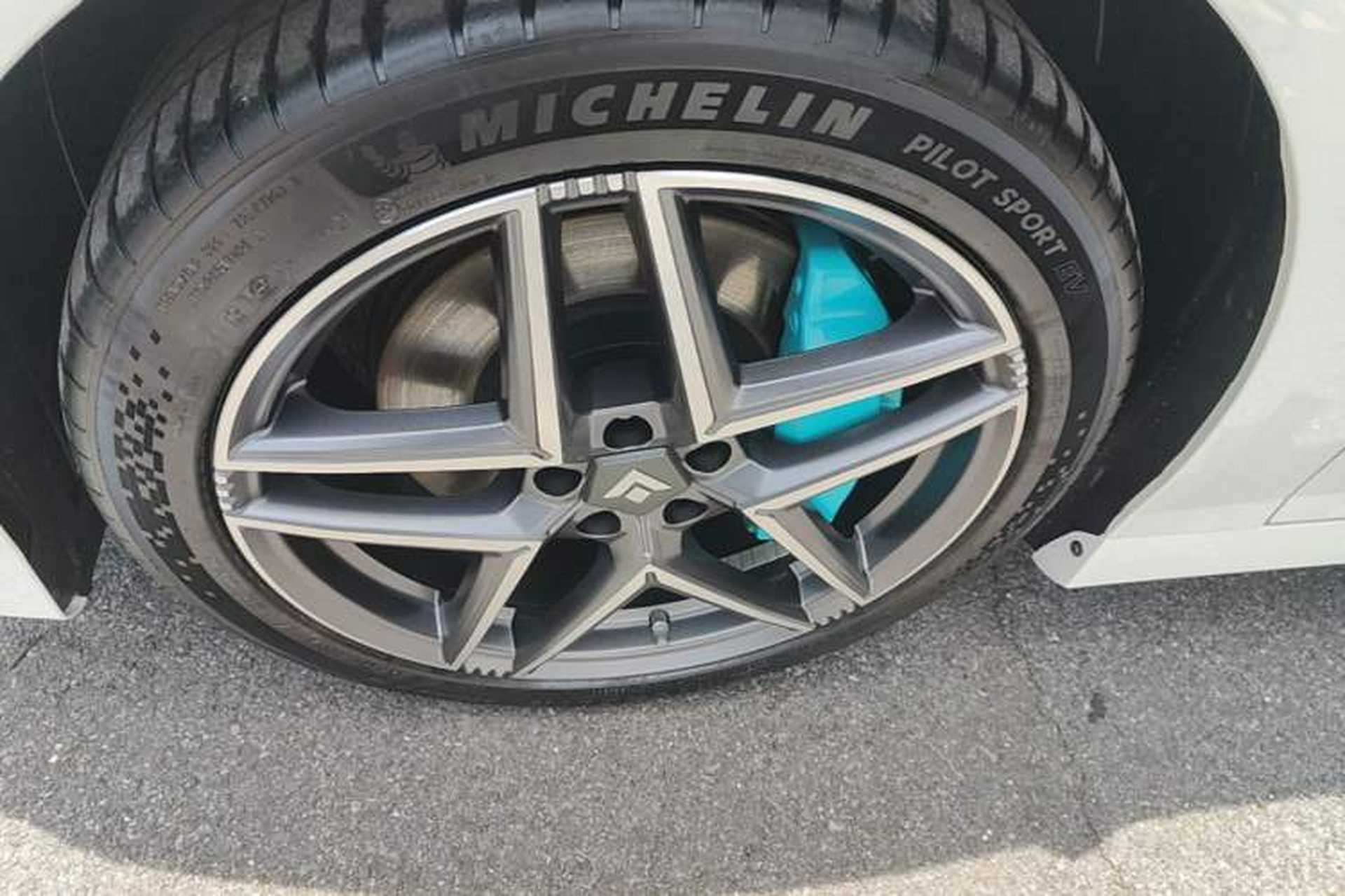 Used Hyptec GT 2025 710 Max Edition Left Front Wheel Hub