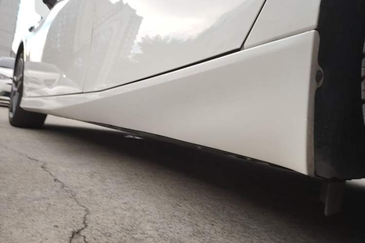 Used Hyptec GT 2025 710 Max Edition Left Side Sill