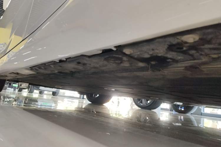 Used Hyptec GT 2025 710 Max Edition Left Side Sill