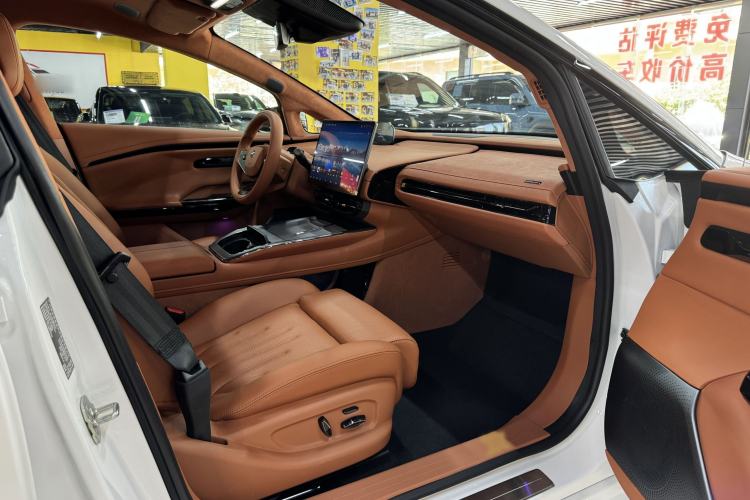 Used Hyptec GT 2025 710 Max Edition Right Front Seat