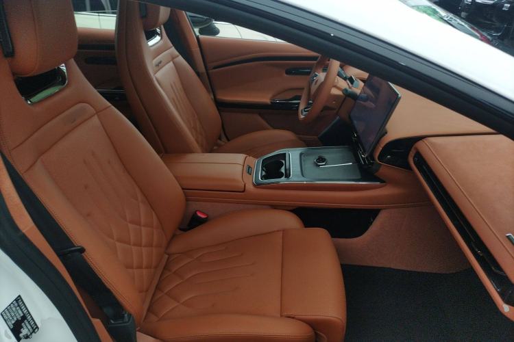 Used Hyptec GT 2025 710 Max Edition Right Front Seat