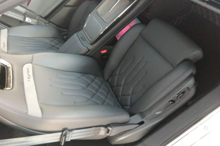 Used Hyptec GT 2025 710 Max Edition Right Front Seat