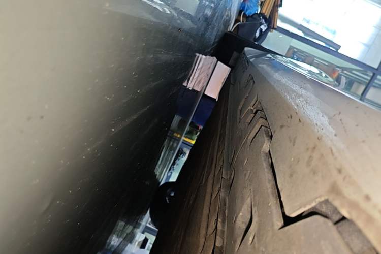 Used Hyptec GT 2025 710 Max Edition Right Side Sill