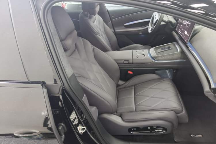 Used Hyptec Haval A800 2026 Model Smart Prestige Edition Right Front Seat