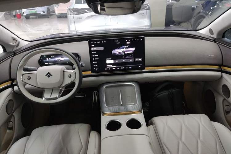 Used Hyptec Haval A800 2026 Model Smart Prestige Edition Center Console