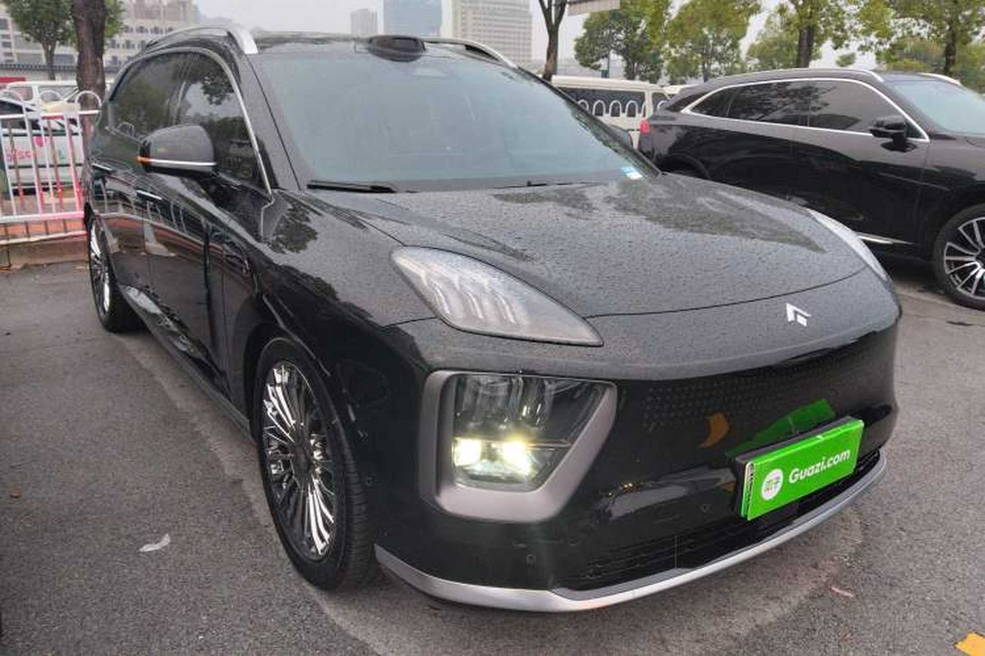 Used Hyptec HL 2025 700 Ultra Six-Seater All-Wheel-Drive LiDAR Version Front Right 45 Deg