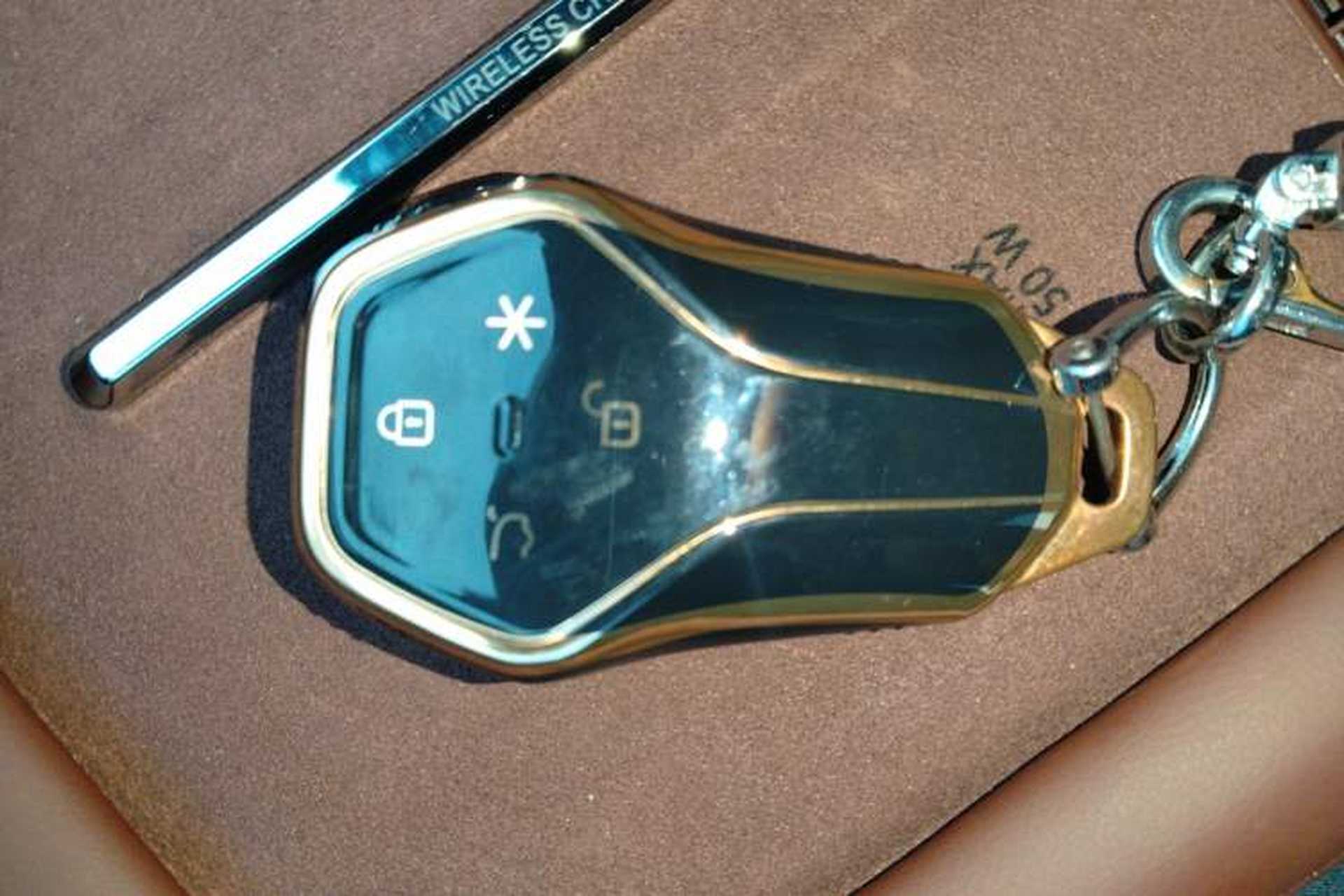 Used Hyptec HL 2025 700 Ultra Six-Seater All-Wheel-Drive LiDAR Version Vehicle Key