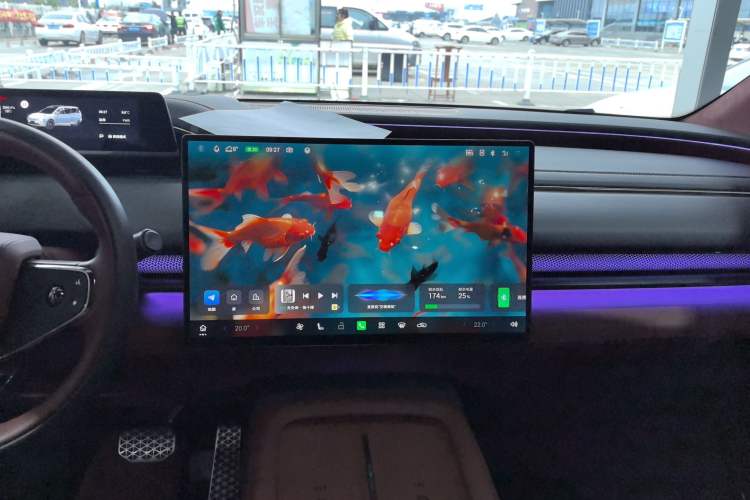 Used Hyptec HL 2025 700 Ultra Six-Seater All-Wheel-Drive LiDAR Version Audio And AC Panel