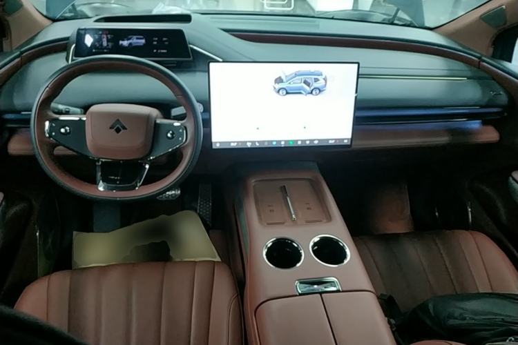 Used Hyptec HL 2025 700 Ultra Six-Seater All-Wheel-Drive LiDAR Version Center Console