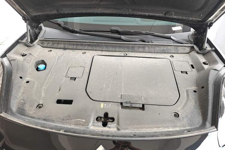 Used Hyptec HL 2025 700 Ultra Six-Seater All-Wheel-Drive LiDAR Version Engine Bay