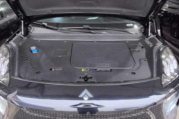 Used Hyptec HL 2025 700 Ultra Six-Seater All-Wheel-Drive LiDAR Version Engine Bay