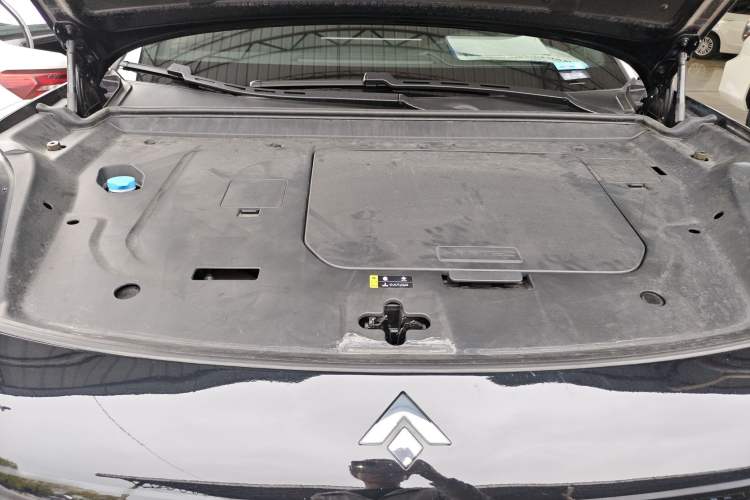 Used Hyptec HL 2025 700 Ultra Six-Seater All-Wheel-Drive LiDAR Version Engine Bay