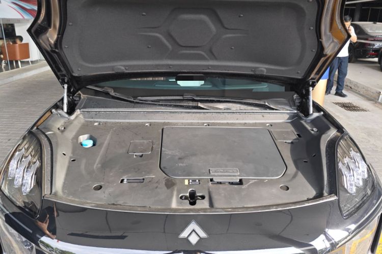 Used Hyptec HL 2025 700 Ultra Six-Seater All-Wheel-Drive LiDAR Version Engine Bay