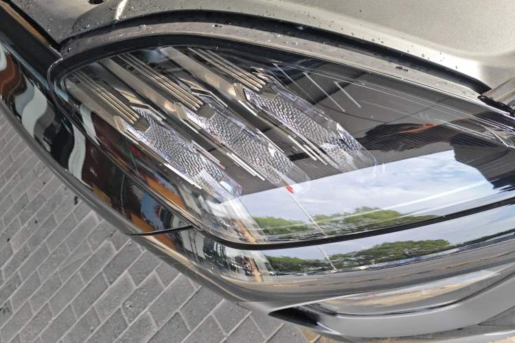 Used Hyptec HL 2025 700 Ultra Six-Seater All-Wheel-Drive LiDAR Version Exterior 6