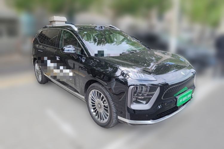 Used Hyptec HL 2025 700 Ultra Six-Seater All-Wheel-Drive LiDAR Version Front Right 45 Deg