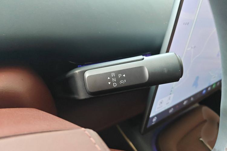 Used Hyptec HL 2025 700 Ultra Six-Seater All-Wheel-Drive LiDAR Version Gear Lever