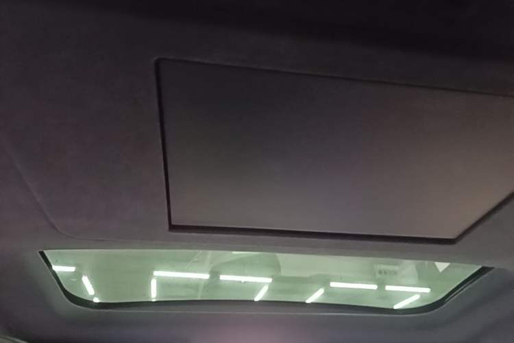 Used Hyptec HL 2025 700 Ultra Six-Seater All-Wheel-Drive LiDAR Version Headliner