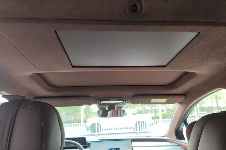 Used Hyptec HL 2025 700 Ultra Six-Seater All-Wheel-Drive LiDAR Version Headliner