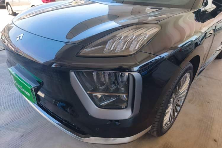 Used Hyptec HL 2025 700 Ultra Six-Seater All-Wheel-Drive LiDAR Version Left Front Headlight