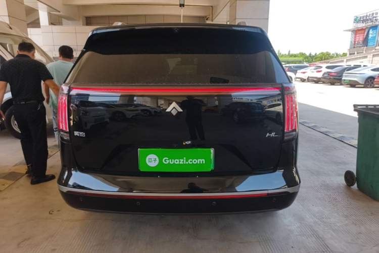 Used Hyptec HL 2025 700 Ultra Six-Seater All-Wheel-Drive LiDAR Version Rear
