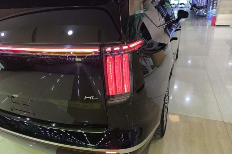 Used Hyptec HL 2025 700 Ultra Six-Seater All-Wheel-Drive LiDAR Version Right Rear Taillight