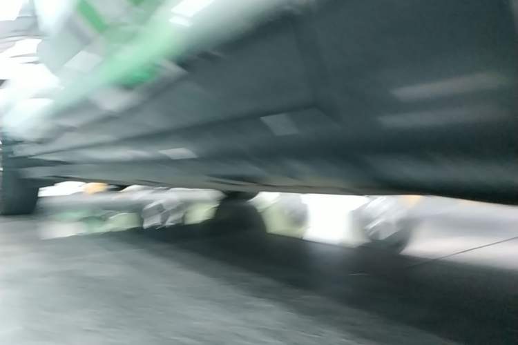 Used Hyptec HL 2025 700 Ultra Six-Seater All-Wheel-Drive LiDAR Version Right Side Sill