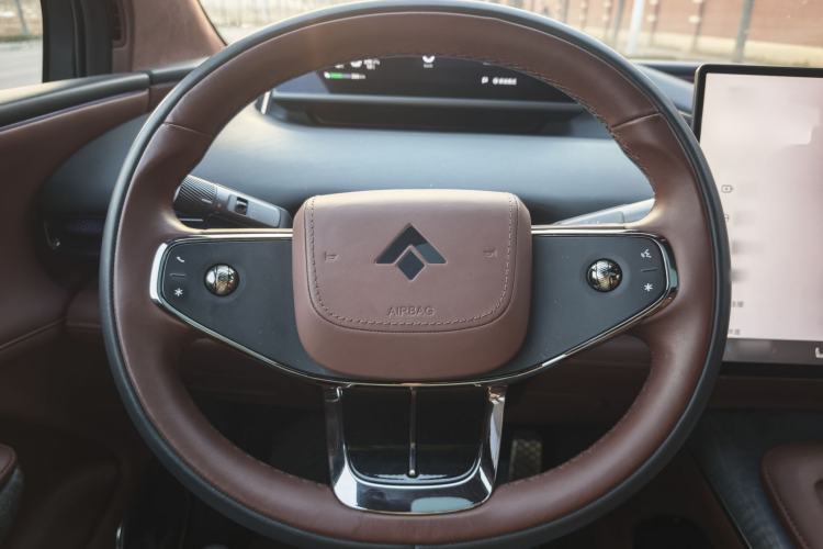 Used Hyptec HL 2025 700 Ultra Six-Seater All-Wheel-Drive LiDAR Version Steering Wheel