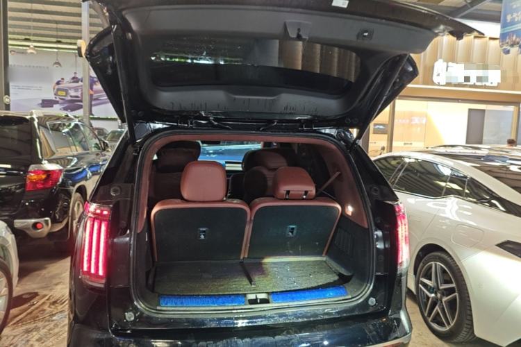 Used Hyptec HL 2025 700 Ultra Six-Seater All-Wheel-Drive LiDAR Version Trunk