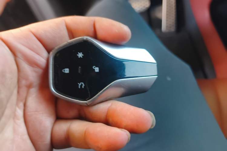 Used Hyptec HL 2025 700 Ultra Six-Seater All-Wheel-Drive LiDAR Version Vehicle Key