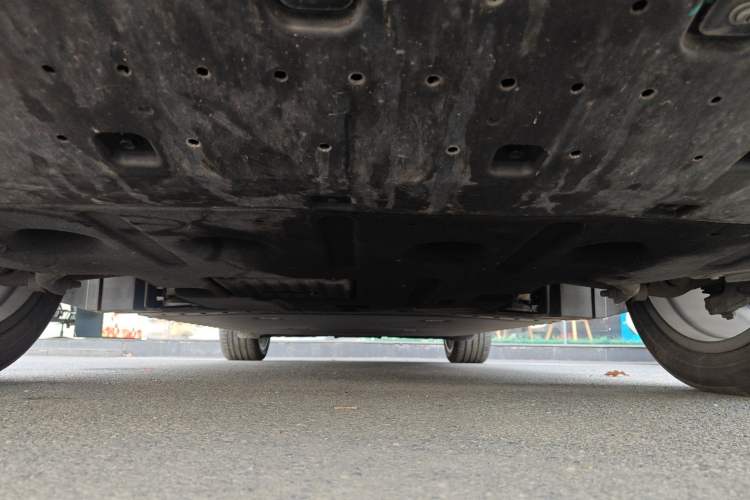 Used Hyptec HL 2025 700 Ultra Six-Seater All-Wheel-Drive LiDAR Version Chassis Front