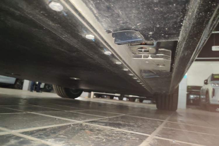 Used Hyptec HL 2025 700 Ultra Six-Seater All-Wheel-Drive LiDAR Version Chassis Rear Right