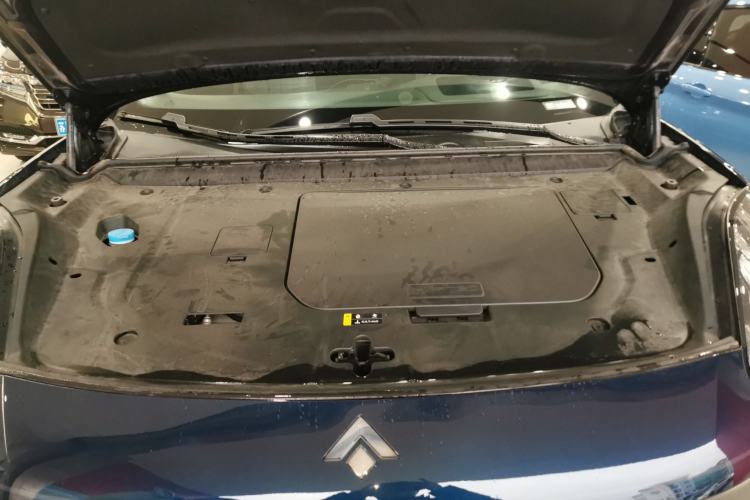 Used Hyptec HL 2025 700 Ultra Six-Seater All-Wheel-Drive LiDAR Version Engine Bay