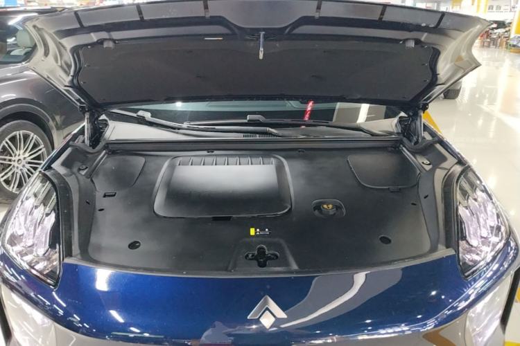 Used Hyptec HL 2025 Model 350 Pro Six-Seater LiDAR Edition Engine Bay