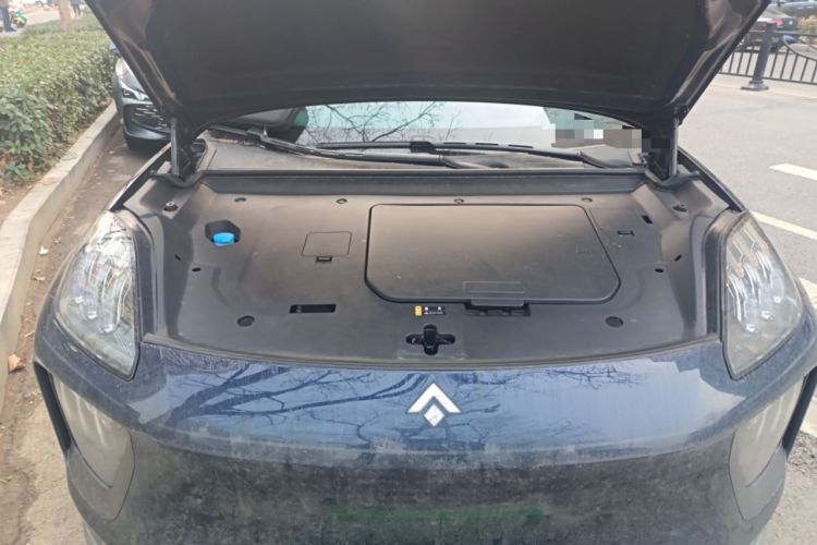 Used Hyptec HL 2025 700 Ultra Six-Seater All-Wheel-Drive LiDAR Version Engine Bay