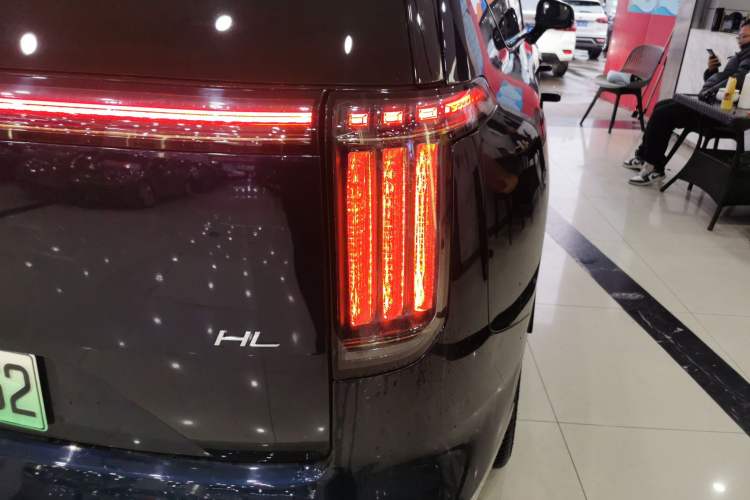Used Hyptec HL 2025 700 Ultra Six-Seater All-Wheel-Drive LiDAR Version Exterior 3