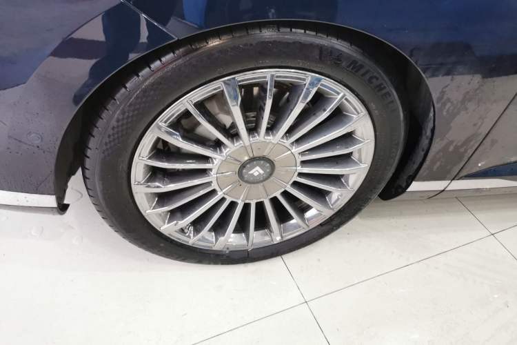 Used Hyptec HL 2025 700 Ultra Six-Seater All-Wheel-Drive LiDAR Version Exterior 4