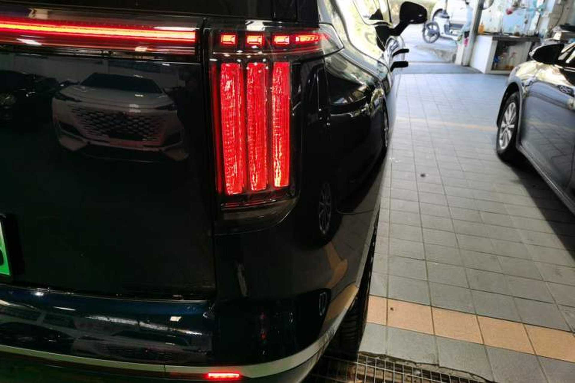 Used Hyptec HL 2025 700 Ultra Six-Seater All-Wheel-Drive LiDAR Version Exterior 6