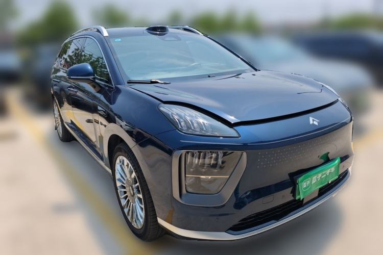 Used Hyptec HL 2025 700 Ultra Six-Seater All-Wheel-Drive LiDAR Version Front Right 45 Deg