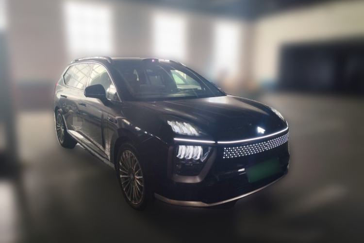 Used Hyptec HL 2025 700 Ultra Six-Seater All-Wheel-Drive LiDAR Version Front Right 45 Deg