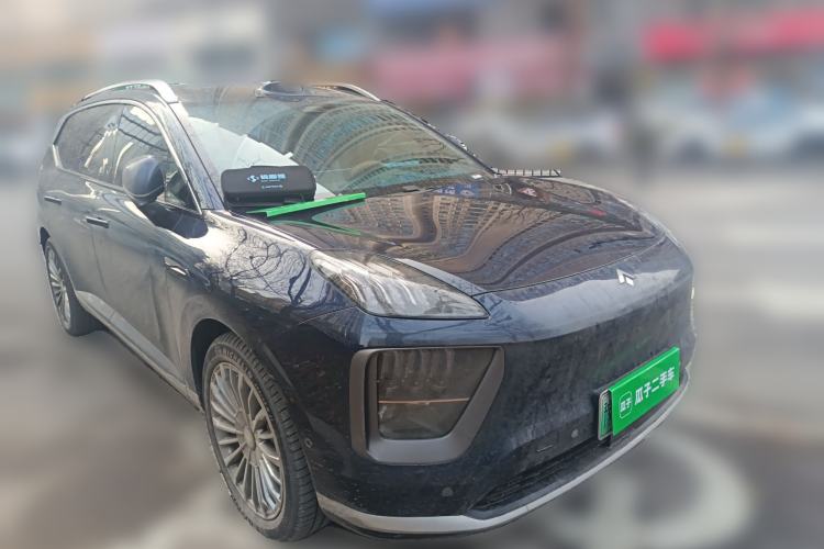 Used Hyptec HL 2025 700 Ultra Six-Seater All-Wheel-Drive LiDAR Version Front Right 45 Deg