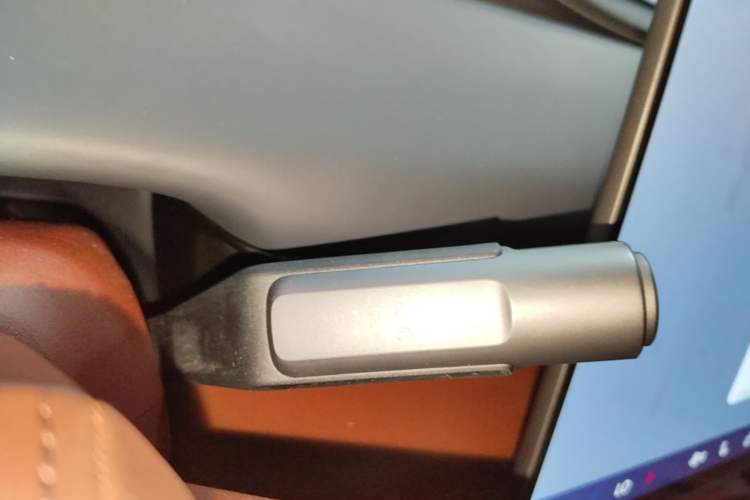 Used Hyptec HL 2025 Model 350 Pro Six-Seater LiDAR Edition Gear Lever