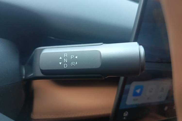 Used Hyptec HL 2025 700 Ultra Six-Seater All-Wheel-Drive LiDAR Version Gear Lever