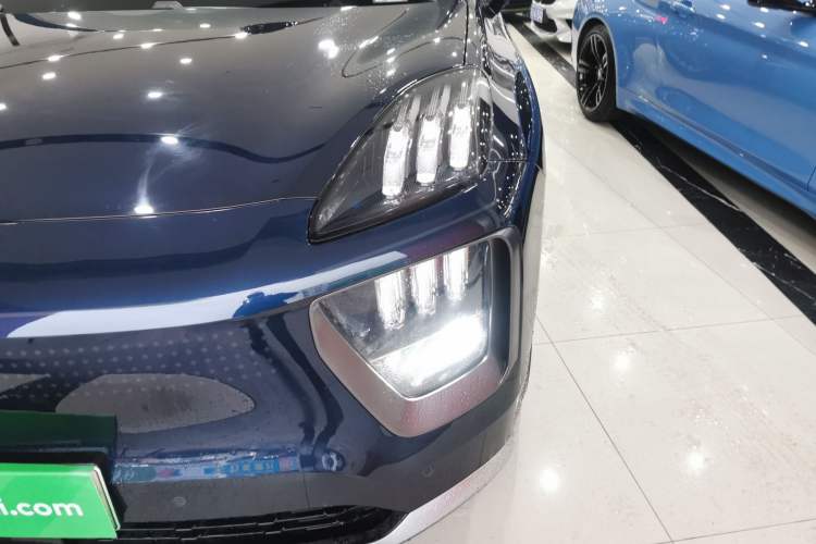 Used Hyptec HL 2025 700 Ultra Six-Seater All-Wheel-Drive LiDAR Version Left Front Headlight