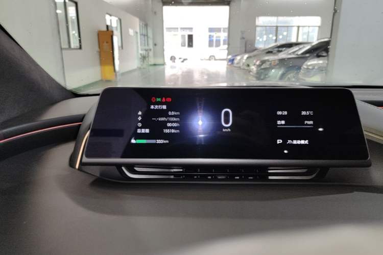 Used Hyptec HL 2025 700 Ultra Six-Seater All-Wheel-Drive LiDAR Version Odometer Close Up