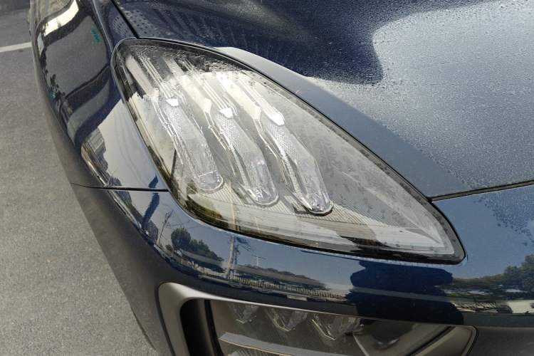 Used Hyptec HL 2025 700 Ultra Six-Seater All-Wheel-Drive LiDAR Version Right Front Headlight