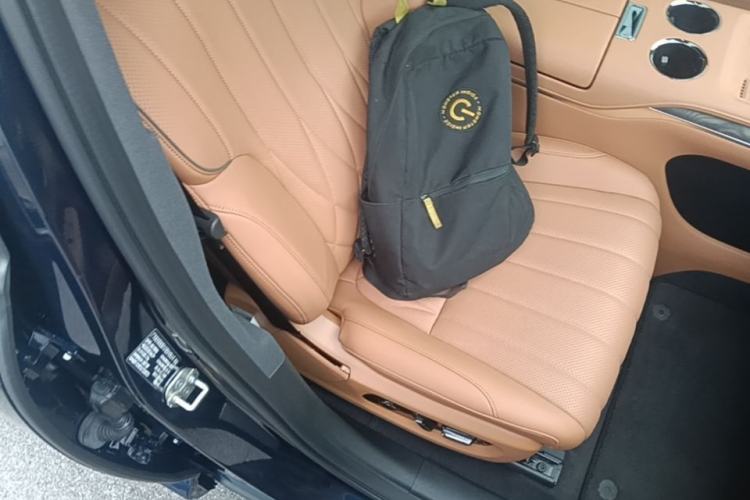 Used Hyptec HL 2025 700 Ultra Six-Seater All-Wheel-Drive LiDAR Version Right Front Seat