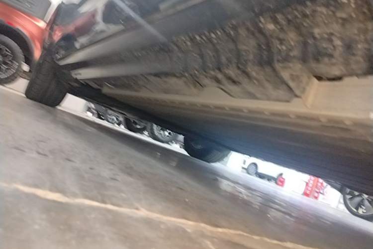 Used Hyptec HL 2025 Model 350 Pro Six-Seater LiDAR Edition Right Side Sill