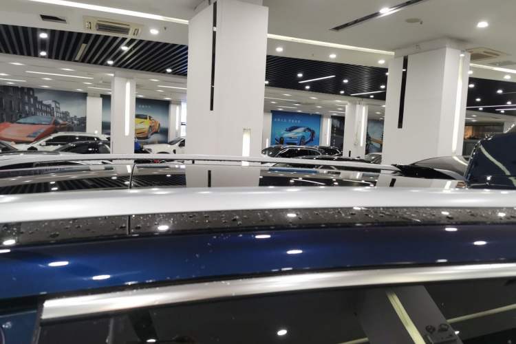 Used Hyptec HL 2025 700 Ultra Six-Seater All-Wheel-Drive LiDAR Version Roof